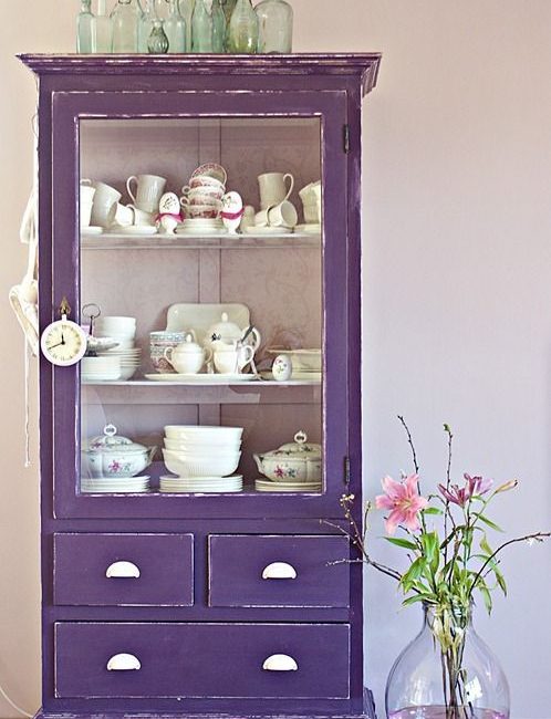 Ultra-violet-armoire-vitree-source-muerodeamorporladeco